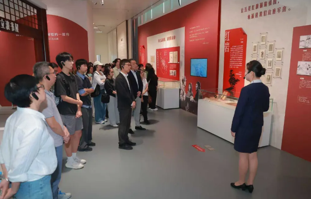 “澳門青年走讀廣東”文學夏令營活動舉行